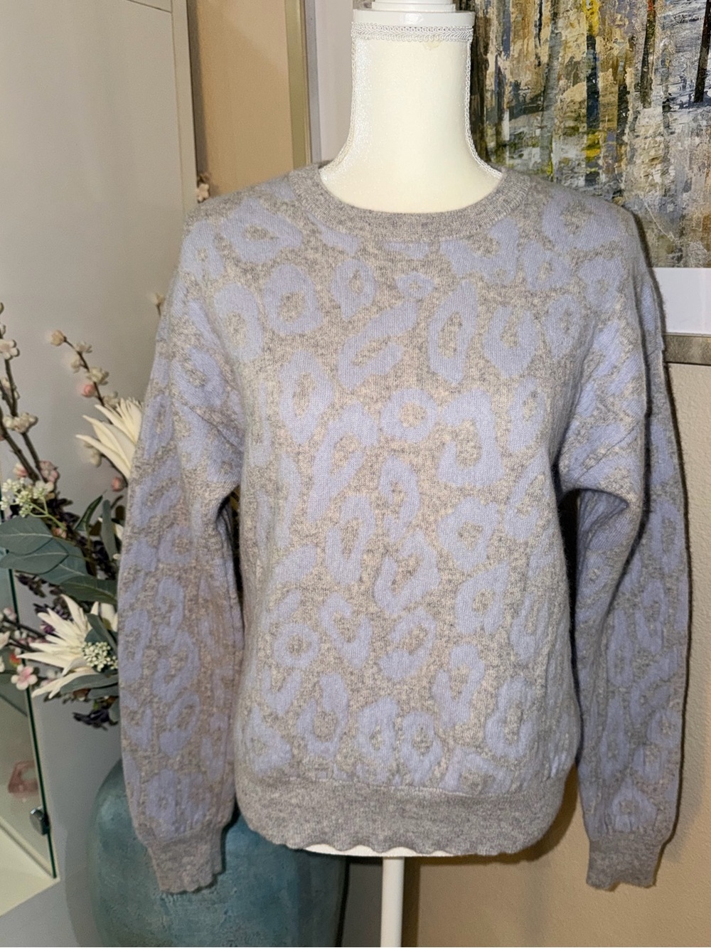 Aqua 100% cashmere sweater
